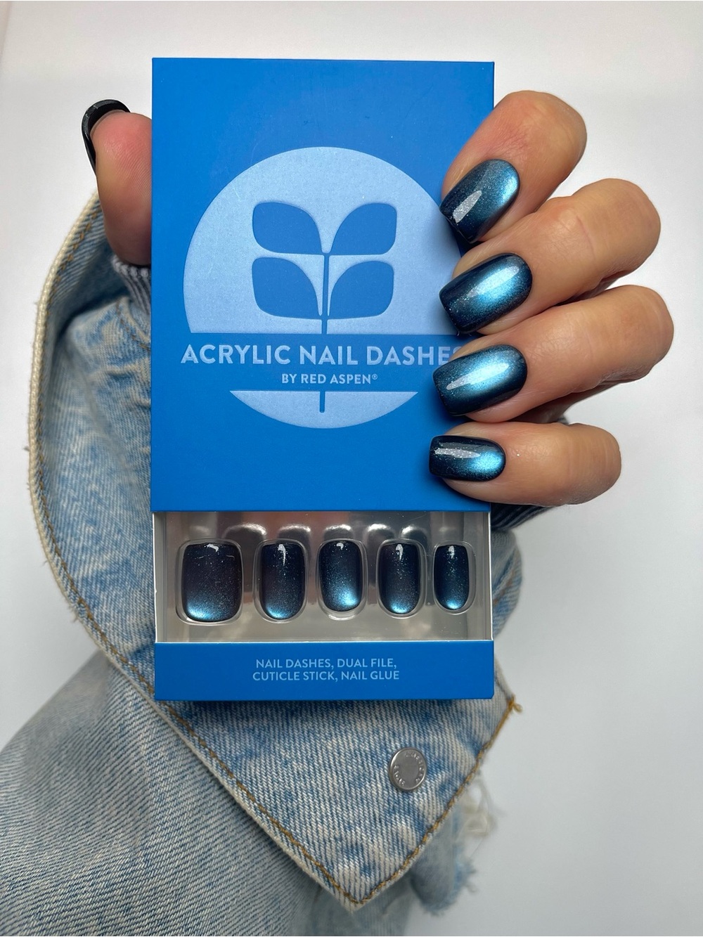 🚨New Release Red Aspen Blazing Bethany Cat Eye Press-On Nails - Shimmer Blue - Picture 3 of 4